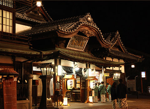 道後温泉本館